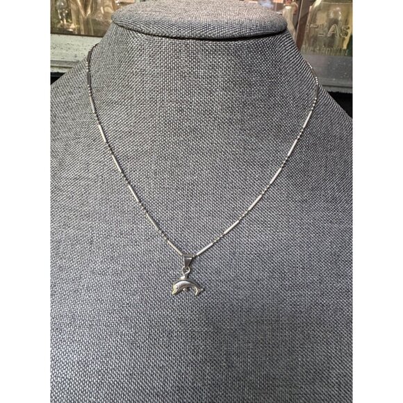 Sterling Silver Dolphin Pendant Necklace 925 - Picture 1 of 7